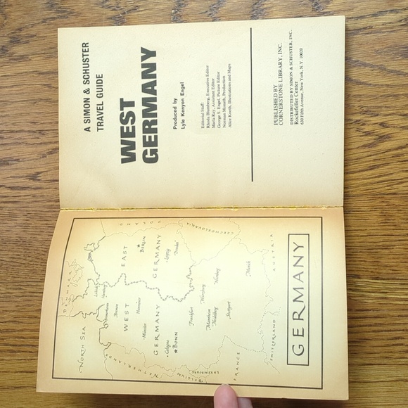 Vintage West Germany A Simon & Schuster Travel Guide Paperback Book Nonfiction - Picture 2 of 16